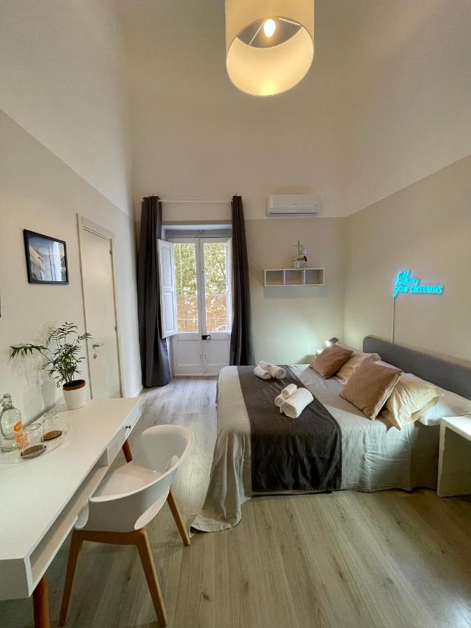 4 Balconi Rooms Paladini B&B E Appartamenti Lecce Eksteriør bilde