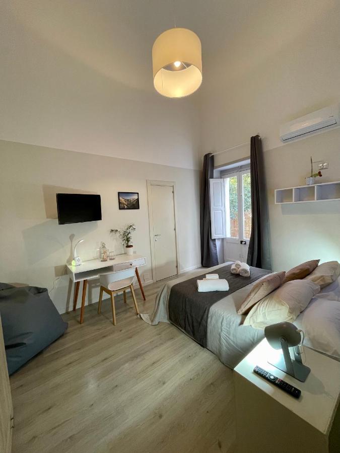4 Balconi Rooms Paladini B&B E Appartamenti Lecce Eksteriør bilde