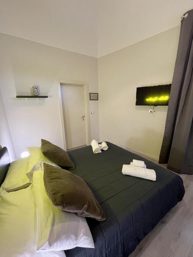 4 Balconi Rooms Paladini B&B E Appartamenti Lecce Eksteriør bilde