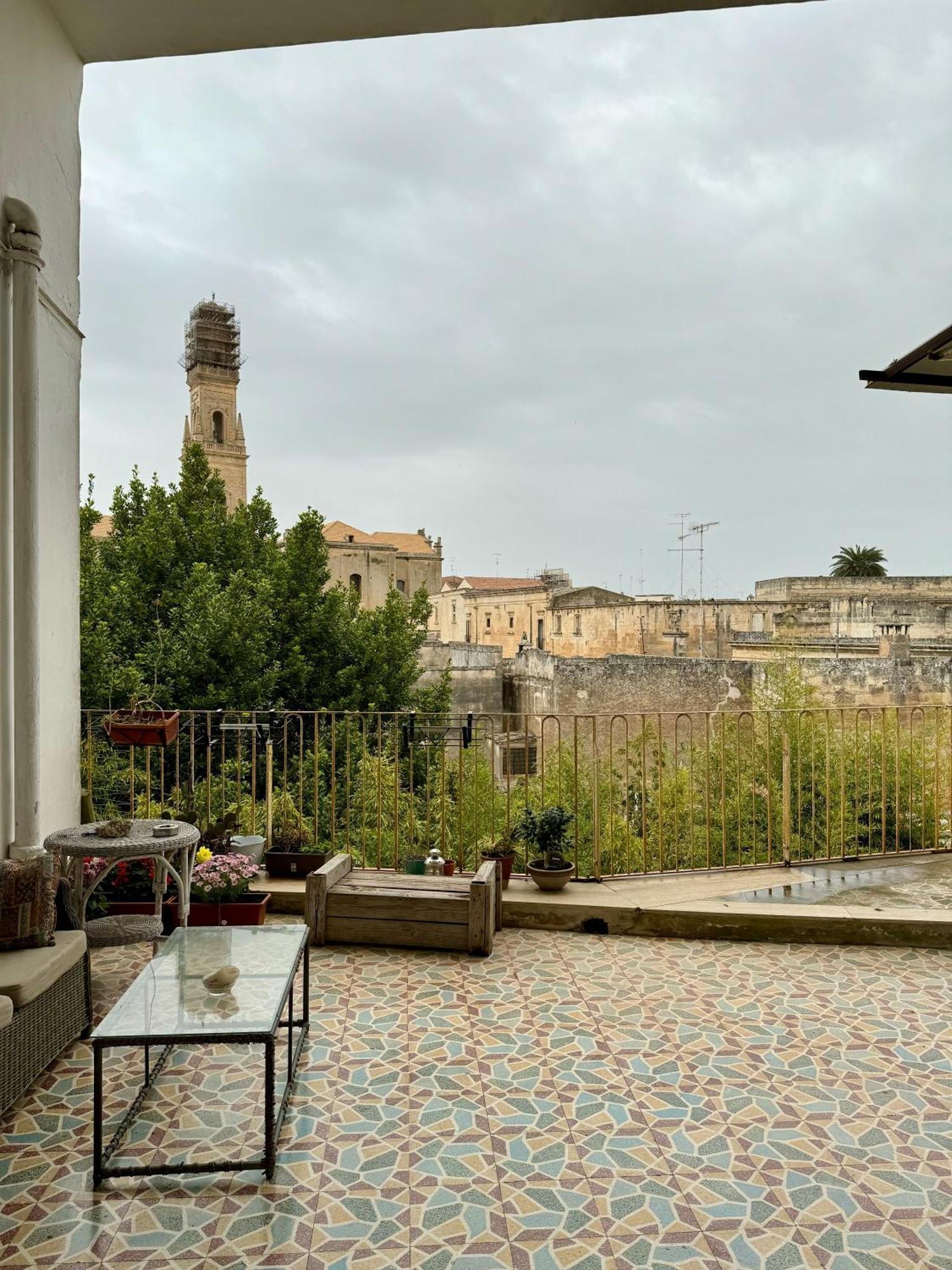 4 Balconi Rooms Paladini B&B E Appartamenti Lecce Eksteriør bilde