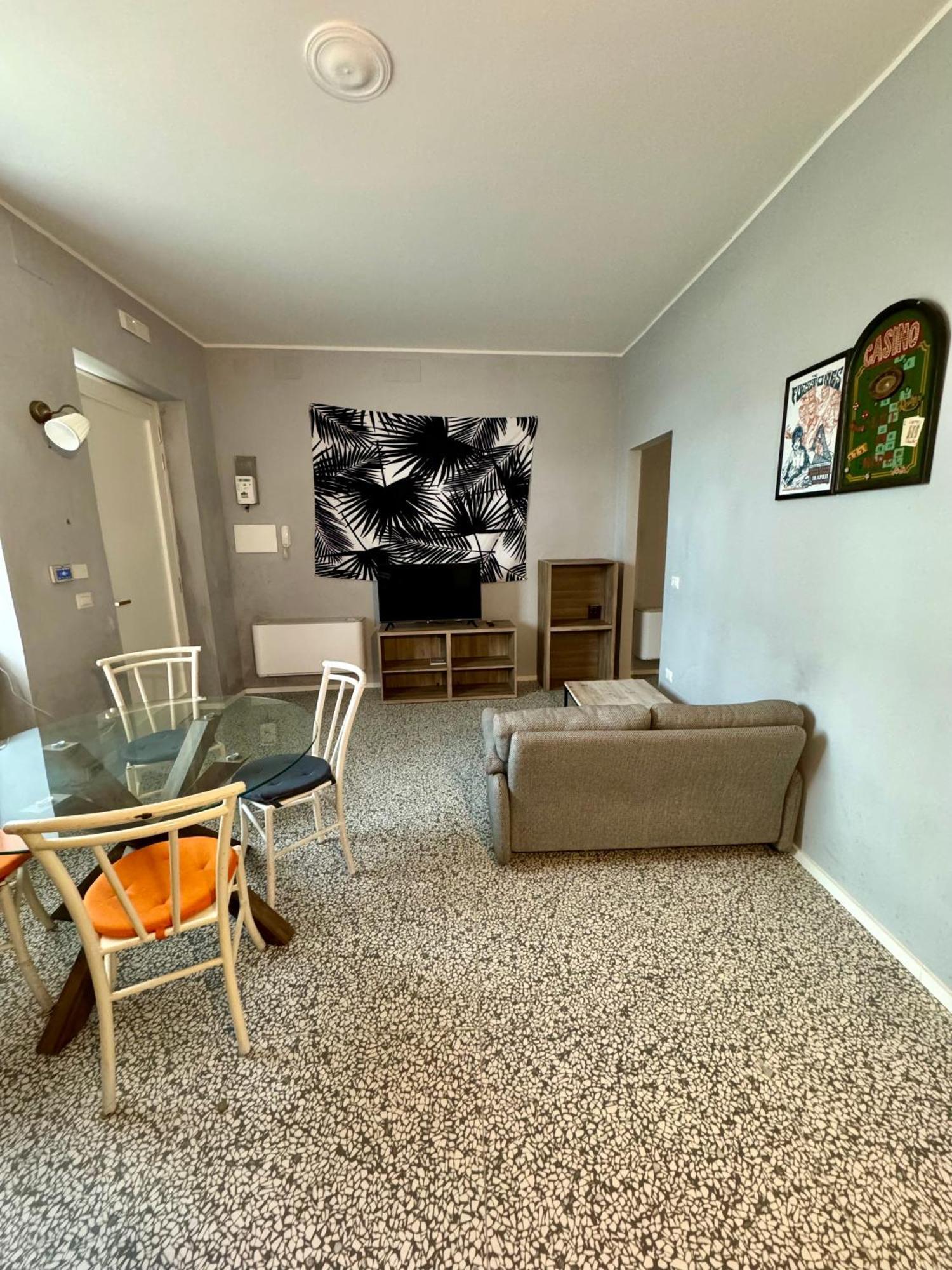 4 Balconi Rooms Paladini B&B E Appartamenti Lecce Eksteriør bilde